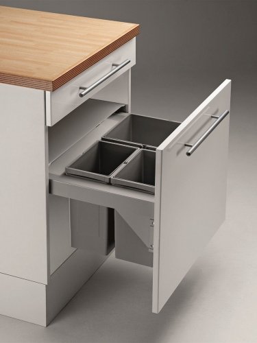 Teka Pullboy Soft 60 Trio (odpadkovy-kos-teka-pullboy-soft-60-trio-1x-17-l-2x-8-l.jpg)