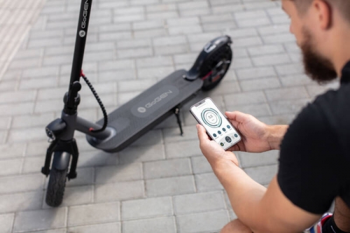 GoGEN VOYAGER PRO S701B (GoGEN_VOYAGER_PRO_S701B_3.jpeg)