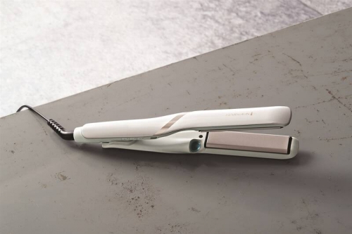 Remington S9001 PROLUXE™ HydraCare™ (Remington_S9001_4.jpeg)